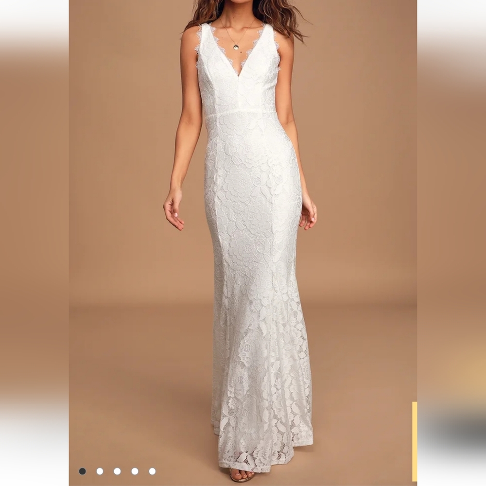 Ivory Lace Mermaid Max Dress